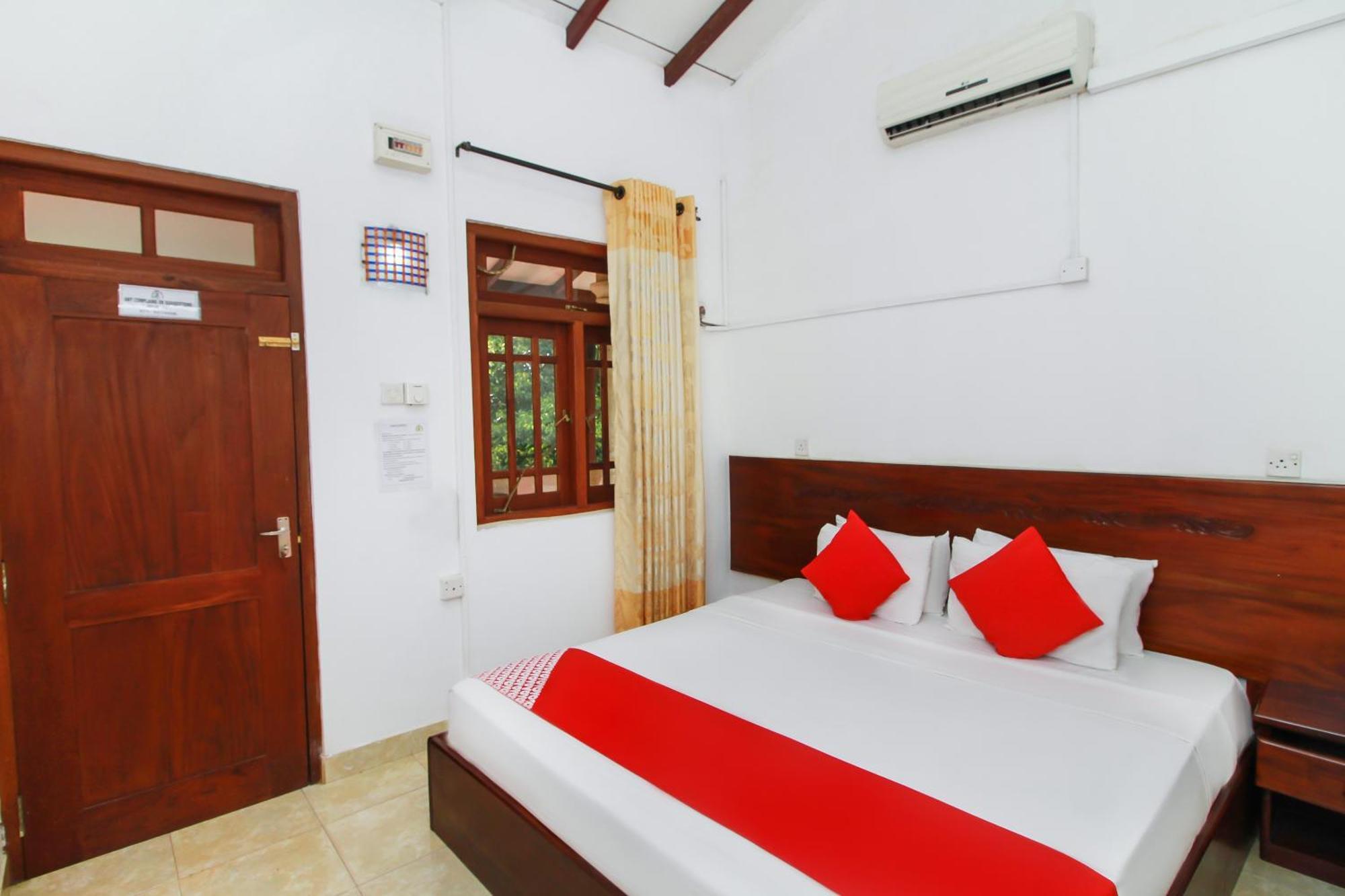 Airport Green View Resort Andiambalama Exterior foto